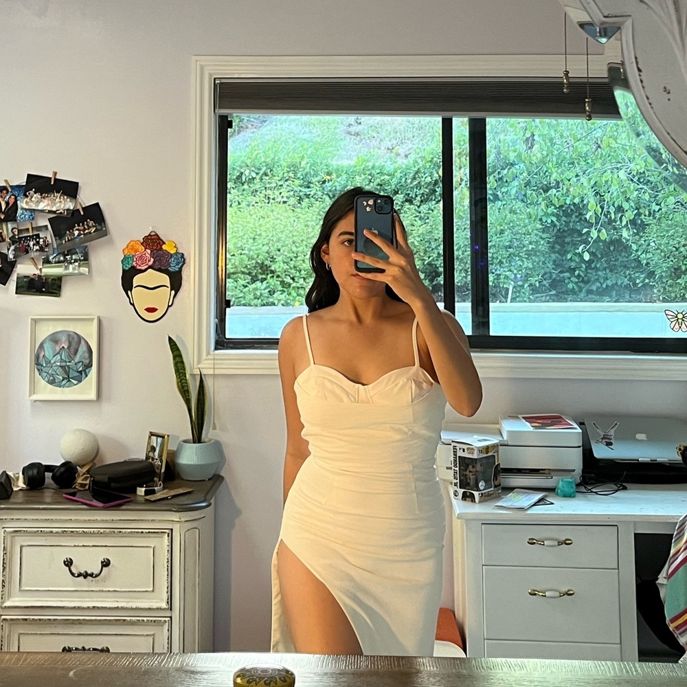 🔥3/$15 Forever 21 | White high slit gown 👰🏻‍♀️🤍🕊️